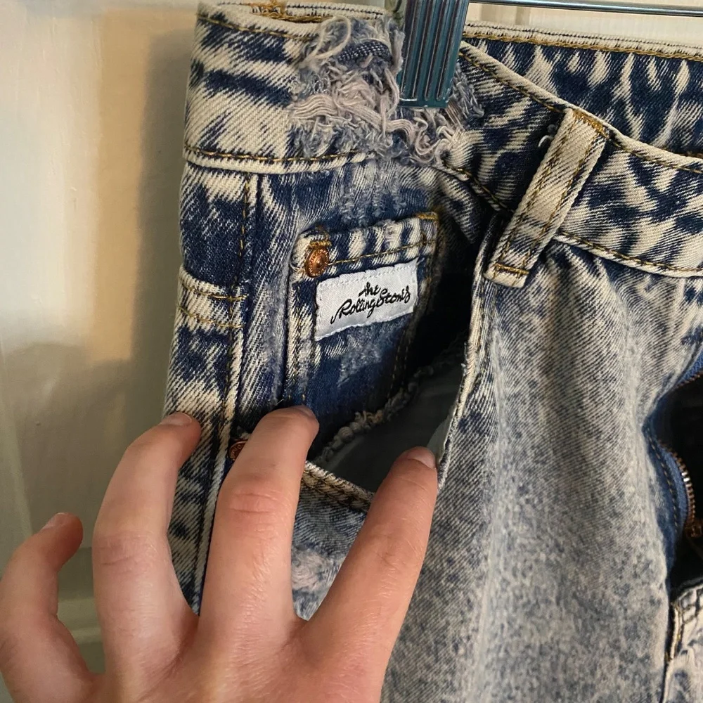 Rolling Stone Acid Wash Jeans - Picture 5 of 7